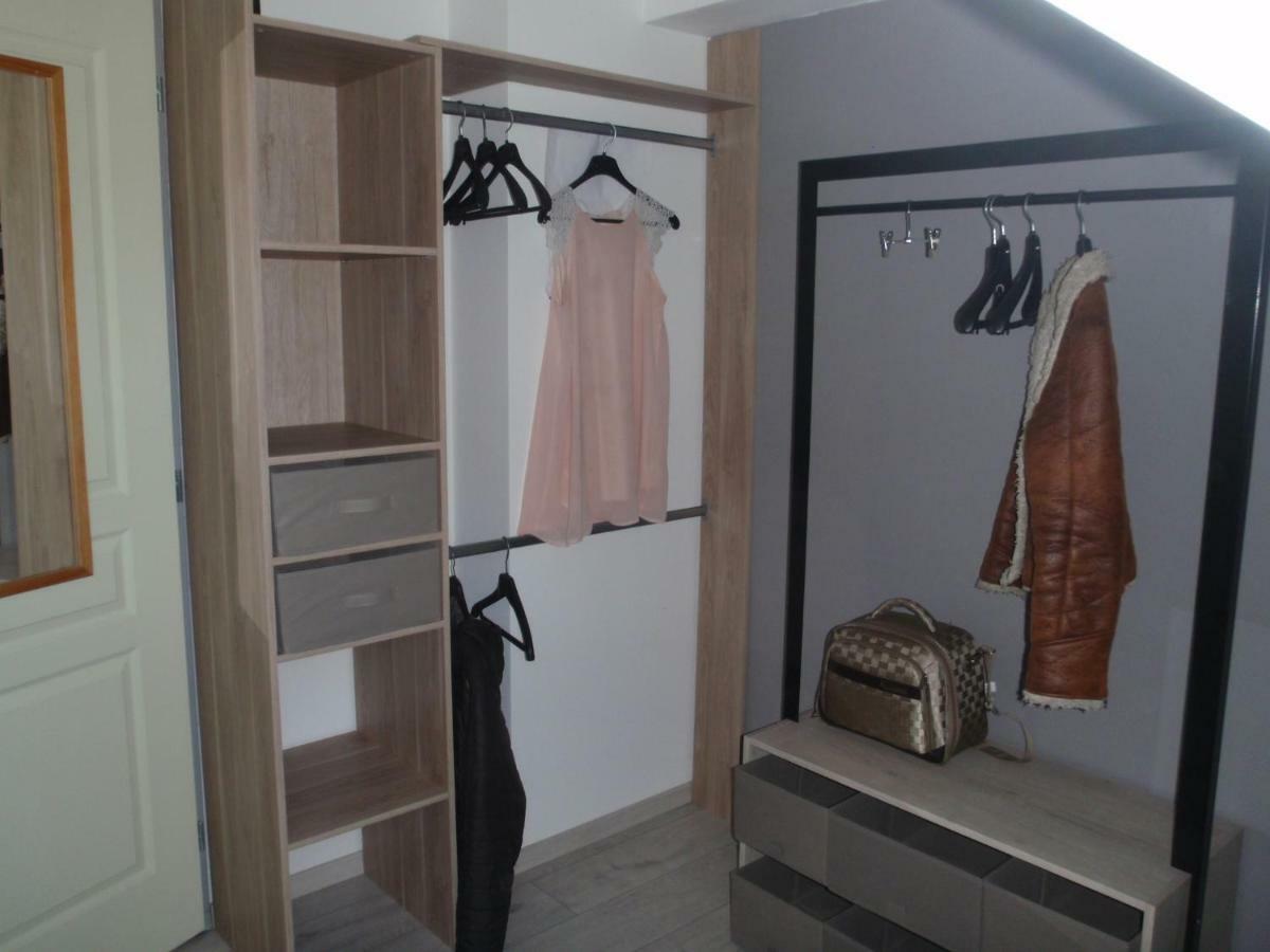Le Du Sersas Apartment